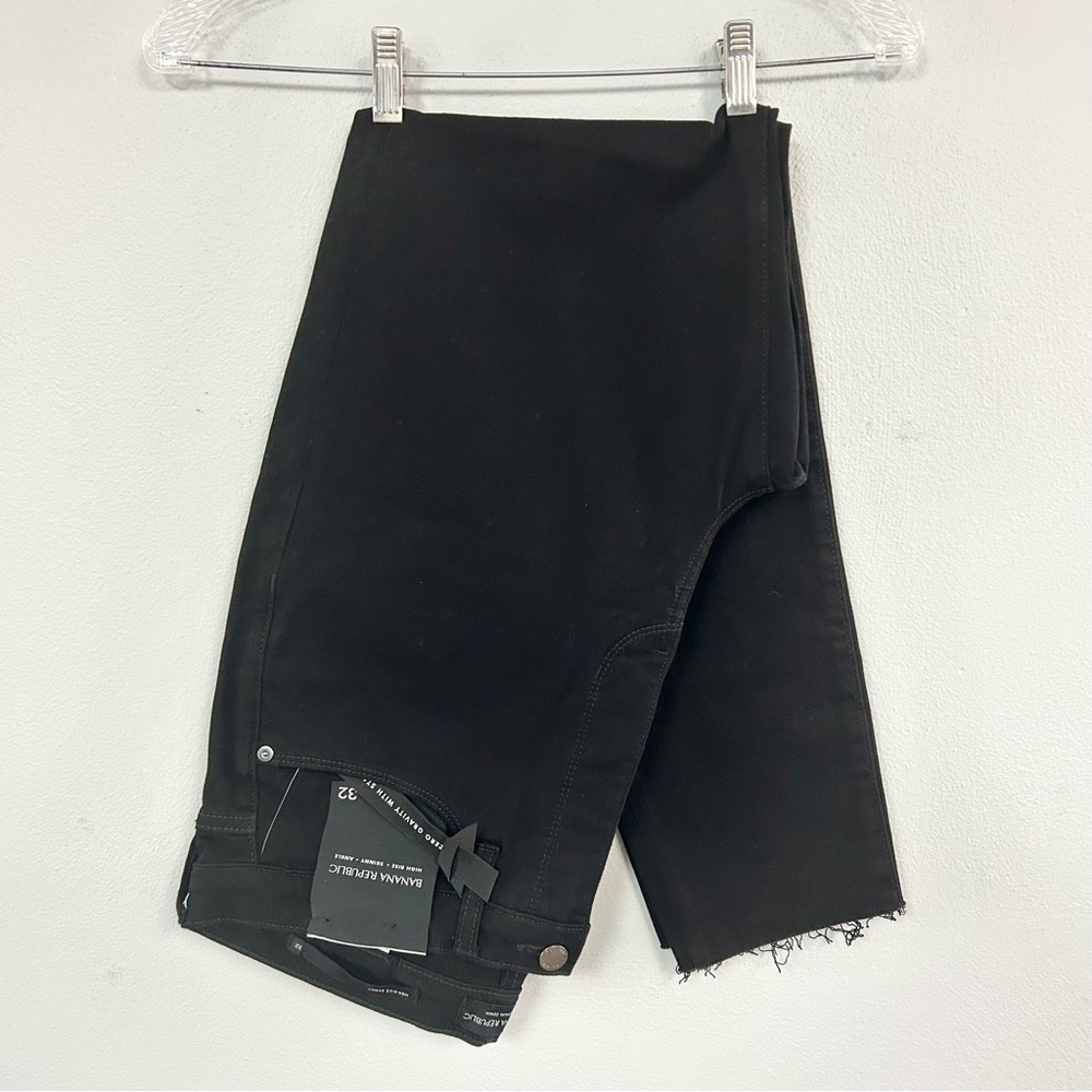 BR 🖤 High-Rise Skinny Black Ankle Jean - Size 32